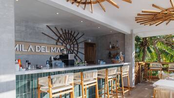 Café da manhã, almoço e jantar