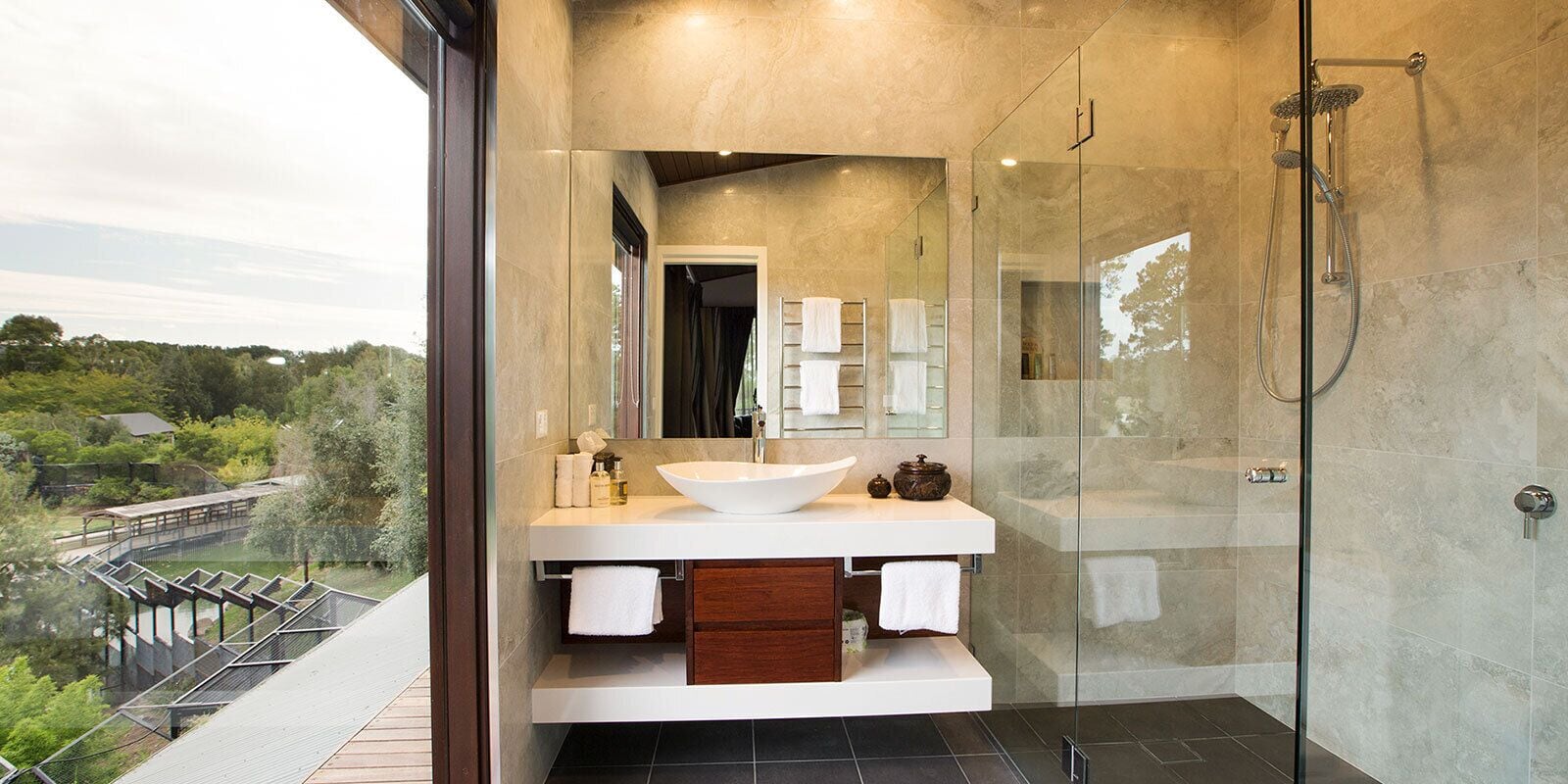 Lemur Room | Bathroom