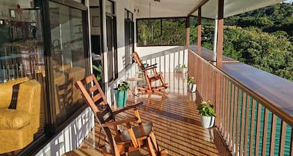 Hotel Sloth Backpackers