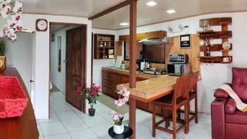 Studio Deluks, 1 Tempat Tidur Double dengan tempat tidur Sofa, patio | Area keluarga | Lantai berpemanas