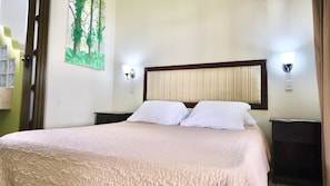 Standard Double Room, Private Bathroom, Garden View - Hotel Luz de Luna (Bahía Ballena)