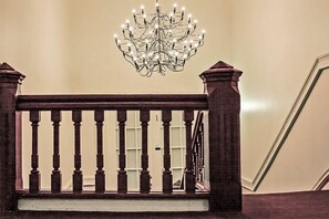Staircase - Shadow Lawn Inn (Rothesay)