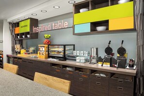 Free continental breakfast on weekdays