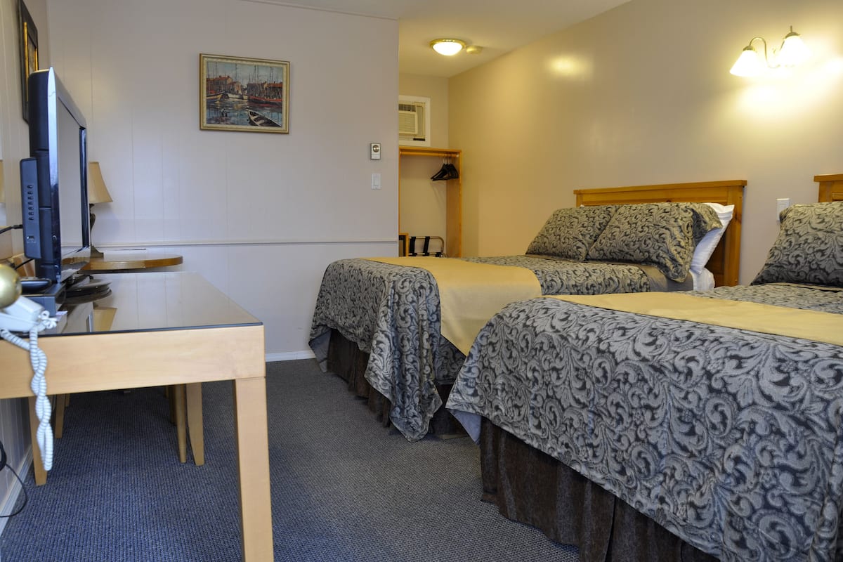 Standard Room, 2 Double Beds