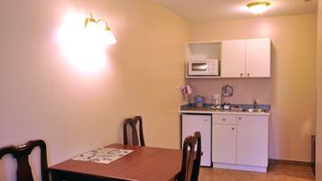 Deluxe Room, 2 Queen Beds | Private kitchenette | Fridge, microwave, coffee/tea maker