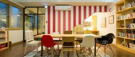 LCD TV, video game console, DVD player