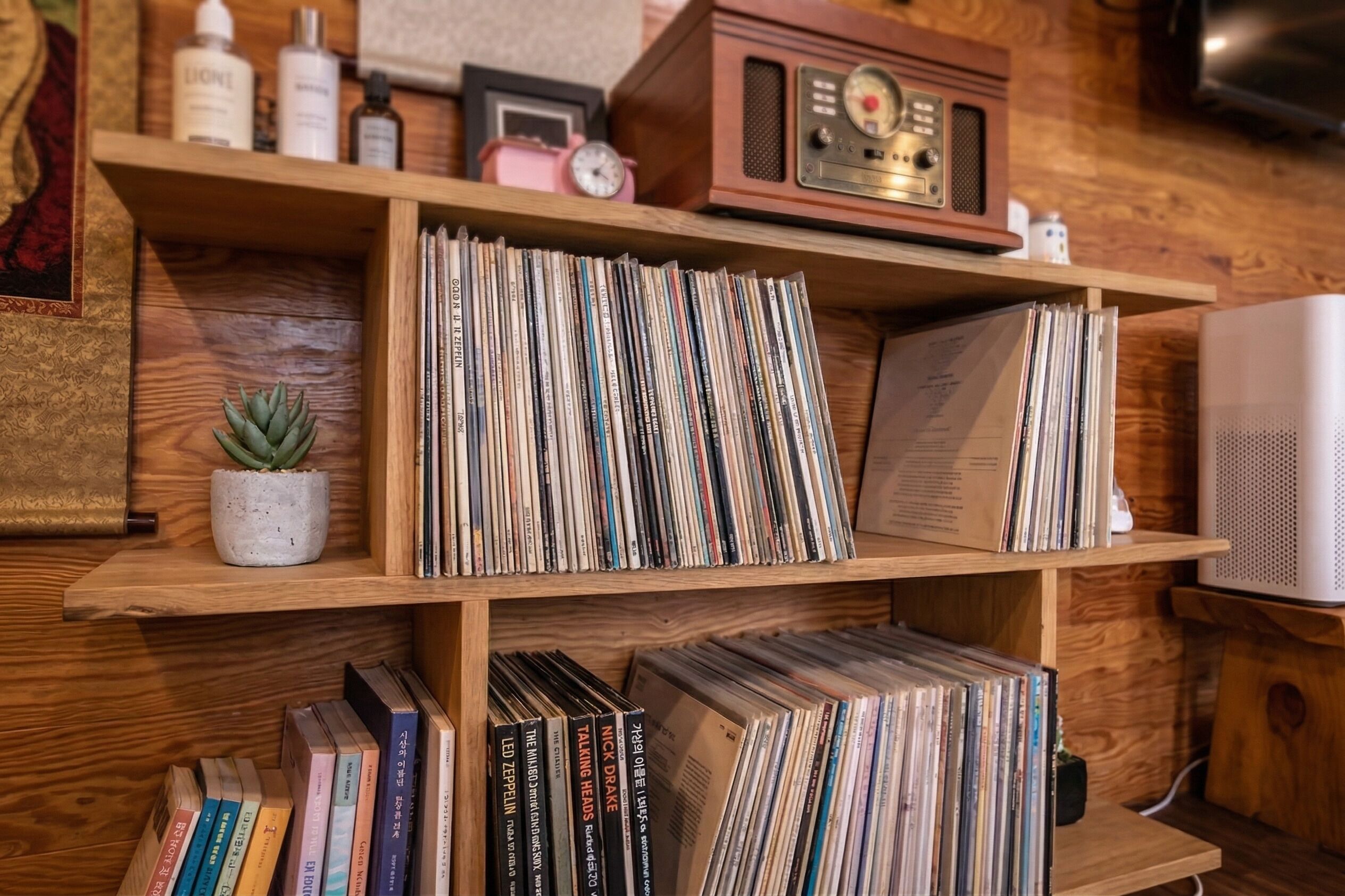 تلفزيون إل سي دي، وحدة تحكم لألعاب الفيديو، مشغل دي في دي