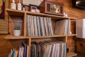 Télévision LCD, console de jeux vidéo, lecteur de DVD