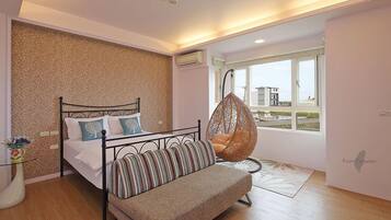 Standard Double Room | Egyptian cotton sheets, premium bedding, desk, soundproofing