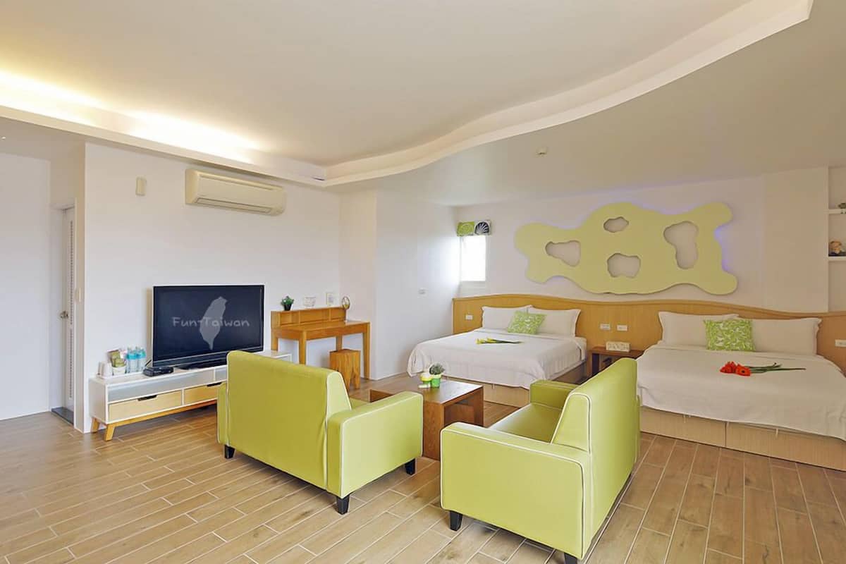 Deluxe Room | Egyptian cotton sheets, premium bedding, desk, soundproofing