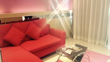 Executive Suite | Living area