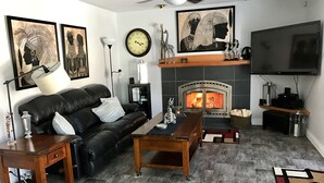Unclassified image, 3 of 18, button - Vangorda Place Bed & Breakfast (Whitehorse)