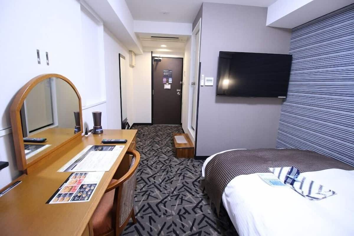 羽絨被、熨斗/熨衫板、免費 Wi-Fi、床單