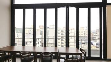 Daily buffet breakfast (KRW 10000 per person)