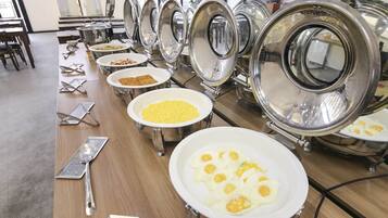 Daily buffet breakfast for a fee