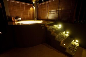 Executive suite jacuzzi | Terrace/patio - Phukumhom (Pak Chong)