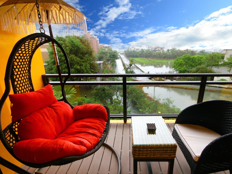 Deluxe Double Room, River View | Balcony