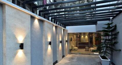 Hotel Aarya International