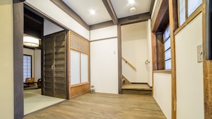 Interior entrance - Kyoka-an House (Kyoto)