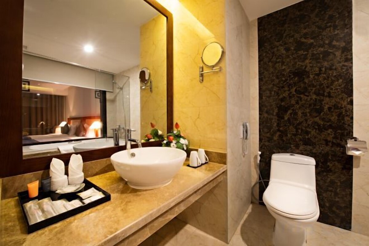 Ensemble douche/baignoire, douche hydromassante