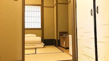 Twin Room, Non Smoking, Private Bathroom | 1 bedroom, iron/ironing board, free WiFi, bed sheets