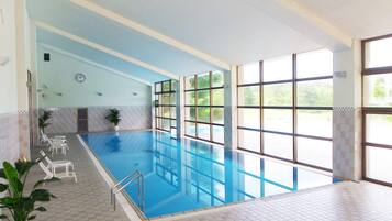 Indoor pool, outdoor pool