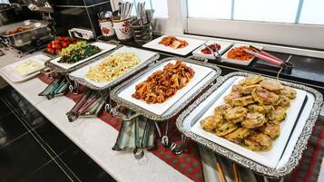 ์ฃผ์ค ๋ทํ ์์นจ ์์ฌ(1์ธ๋น KRW 10000)