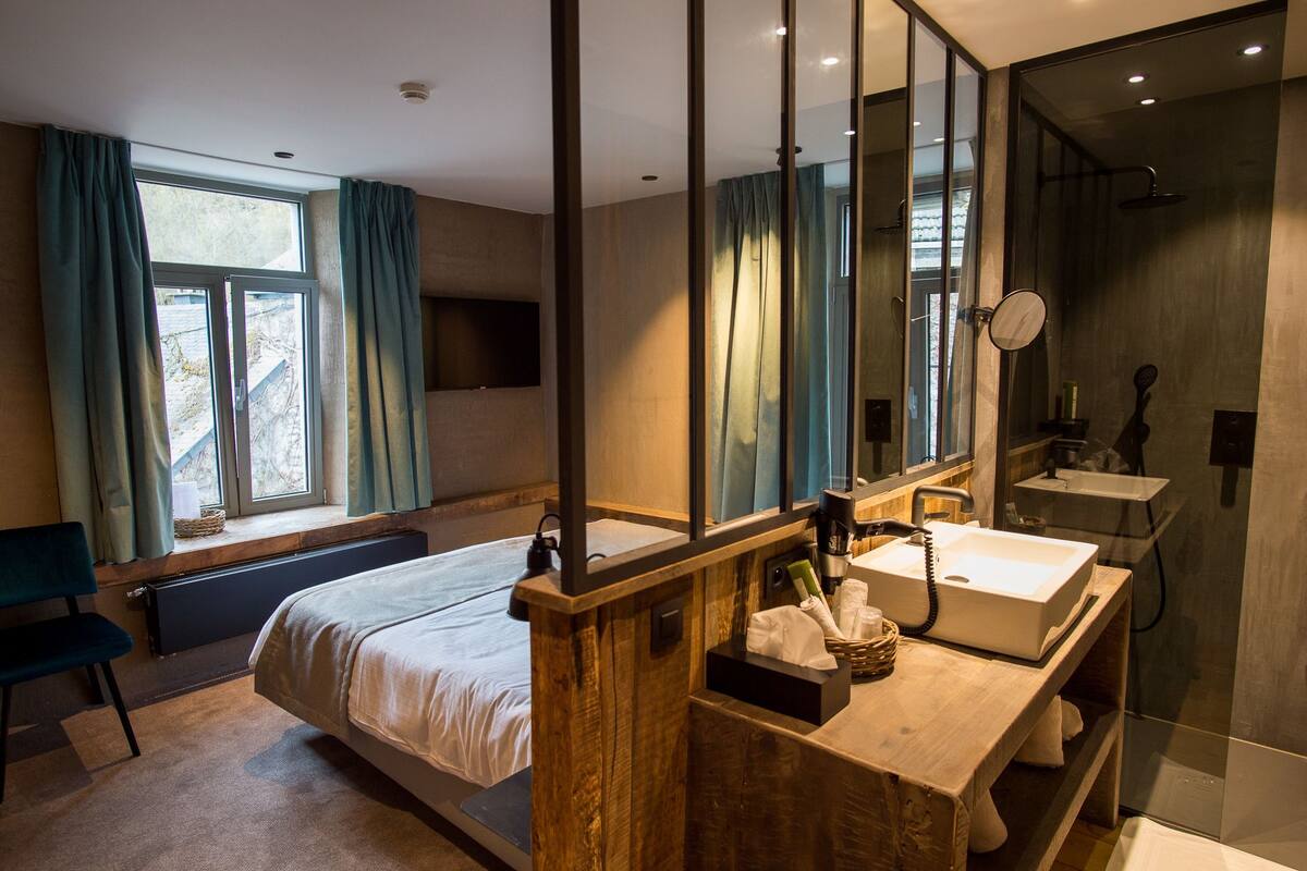 luxury room | minibar, in-room safe, free cots/infant beds, free wifi