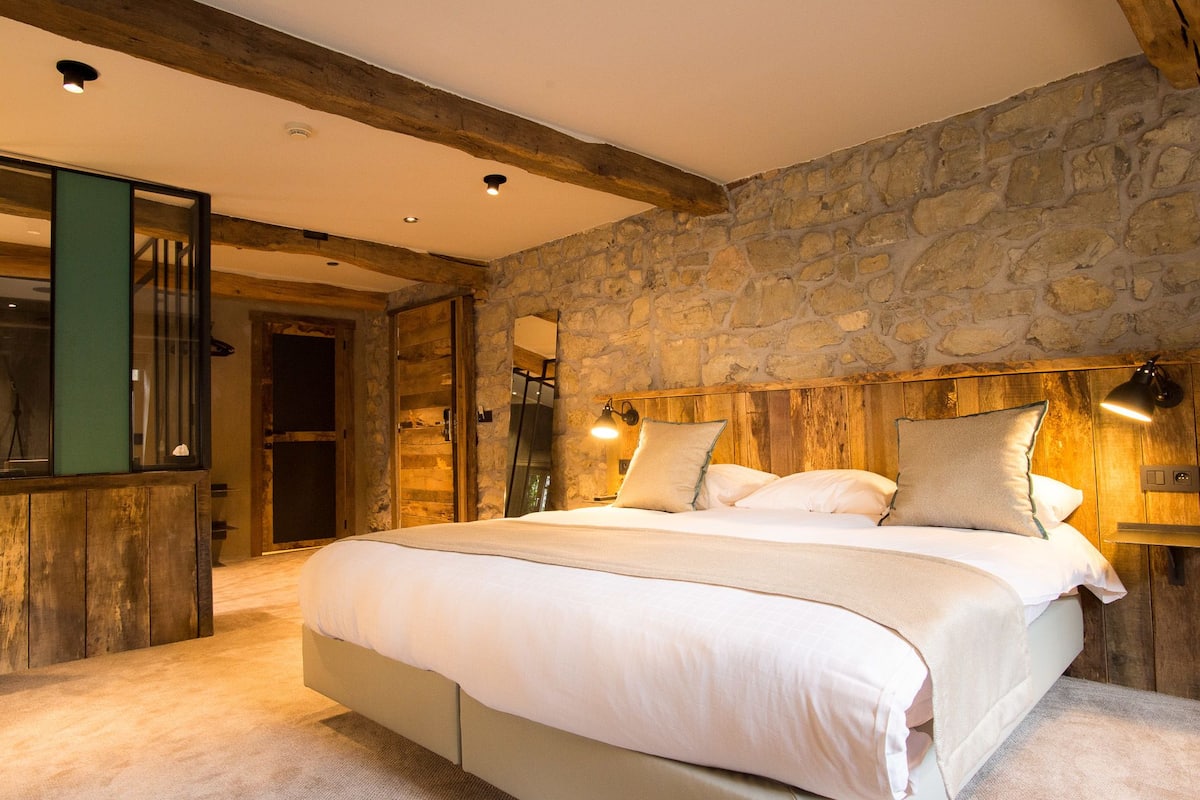 large luxury room | minibar, in-room safe, free cots/infant beds, free wifi