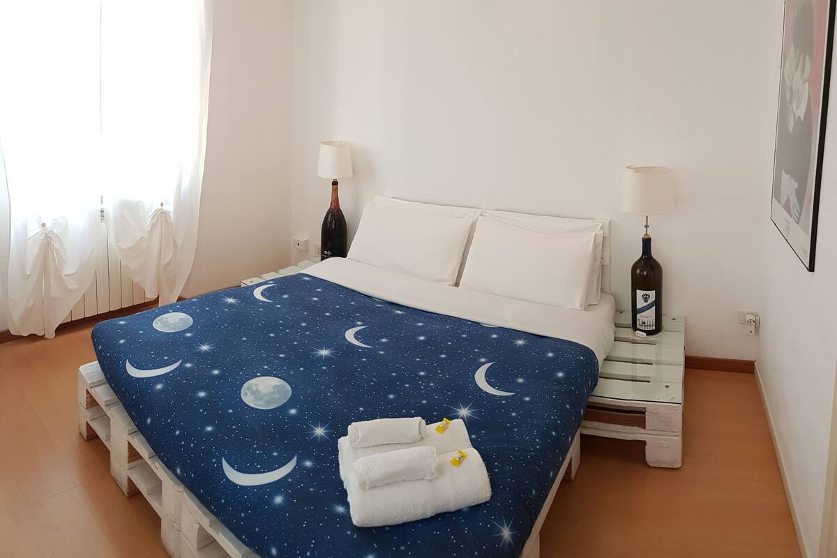 Bộ đồ giường cao cấp, nệm cao su hoạt tính (memory foam)