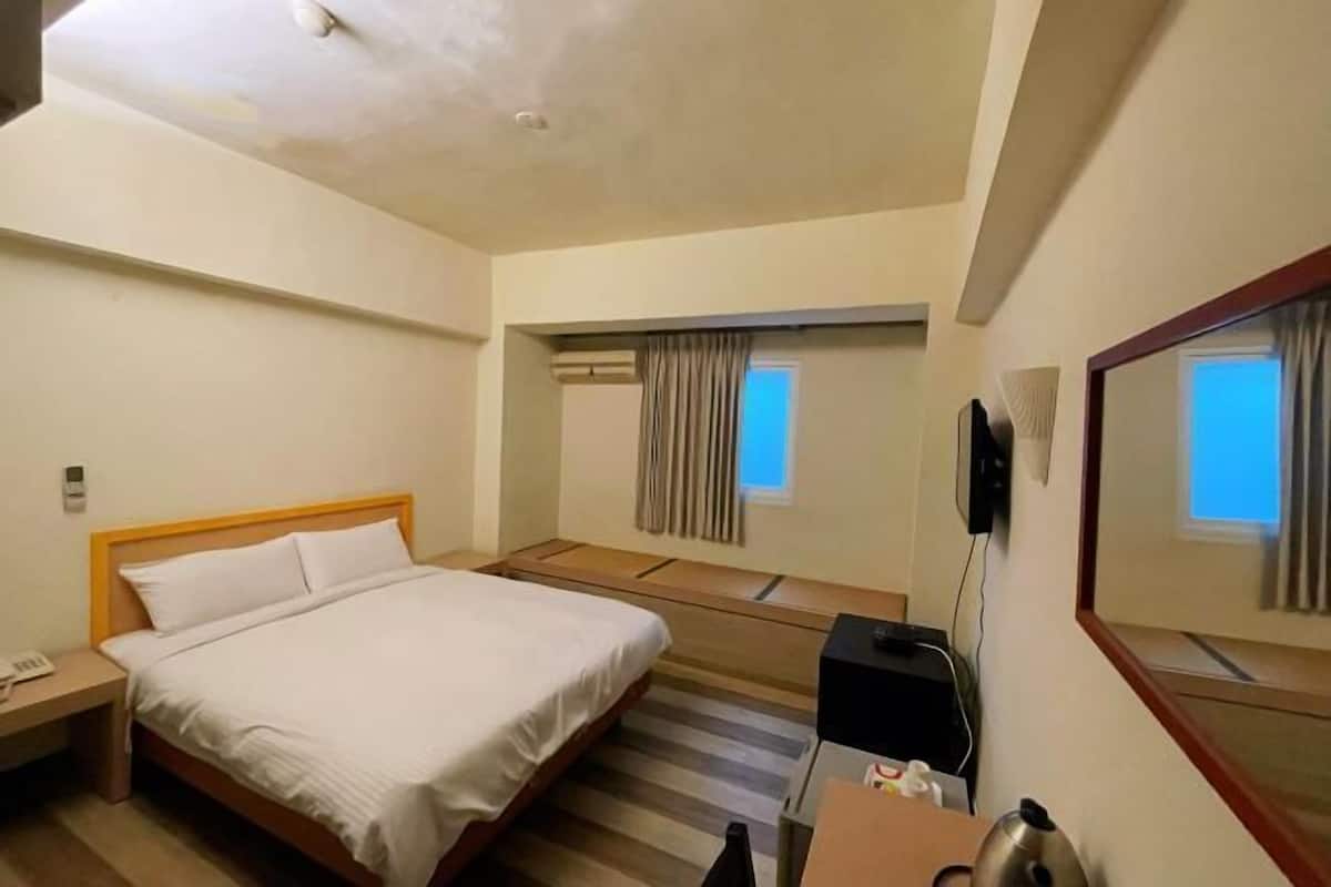 Escriptori i wifi gratuïta