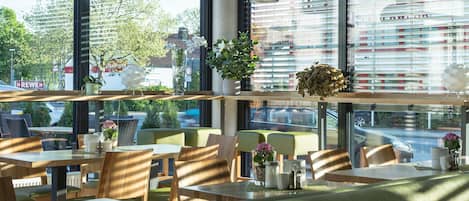 Daily buffet breakfast (EUR 15.9 per person)