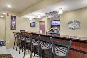 Bar (on property) - Cobblestone Hotel & Suites - Waynesboro (Waynesboro)