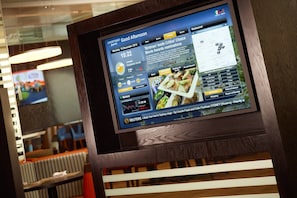 Desayuno buffet diario (MXN 220 por persona)
