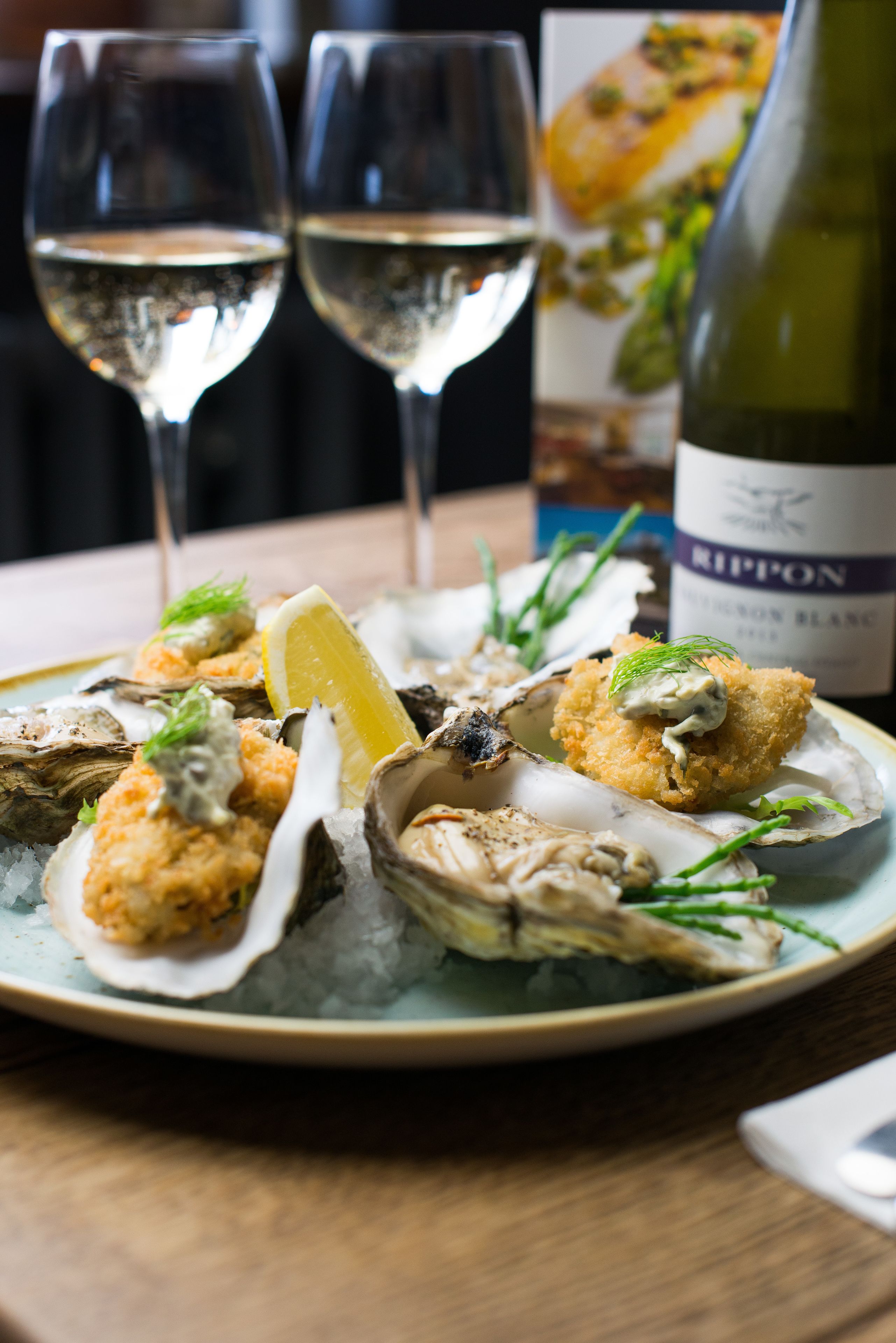 Lunch and dinner served