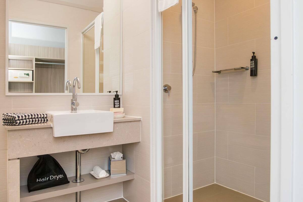 premium bedding, in-room safe, desk, soundproofing