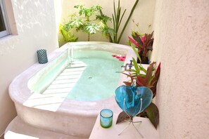 Baignoire relaxante profonde