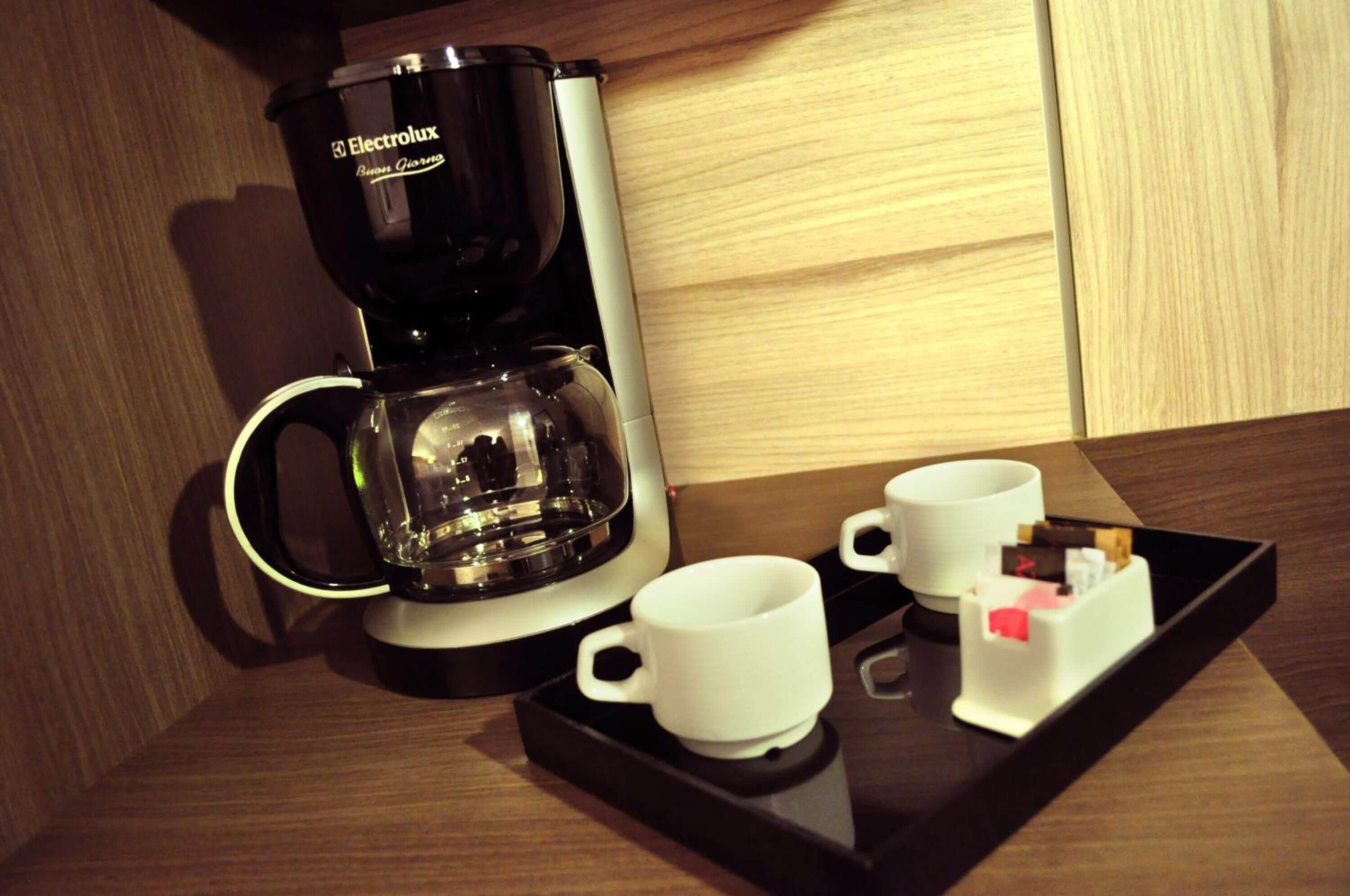 coffee/tea maker, electric kettle