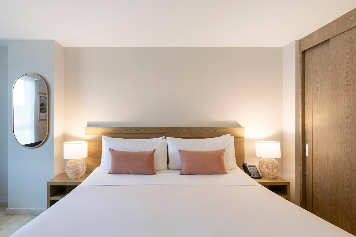 Select Comfort beds, minibar, in-room safe, desk
