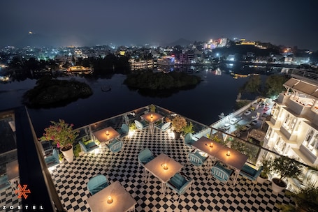 Restaurante. Zostel Udaipur - Hostel