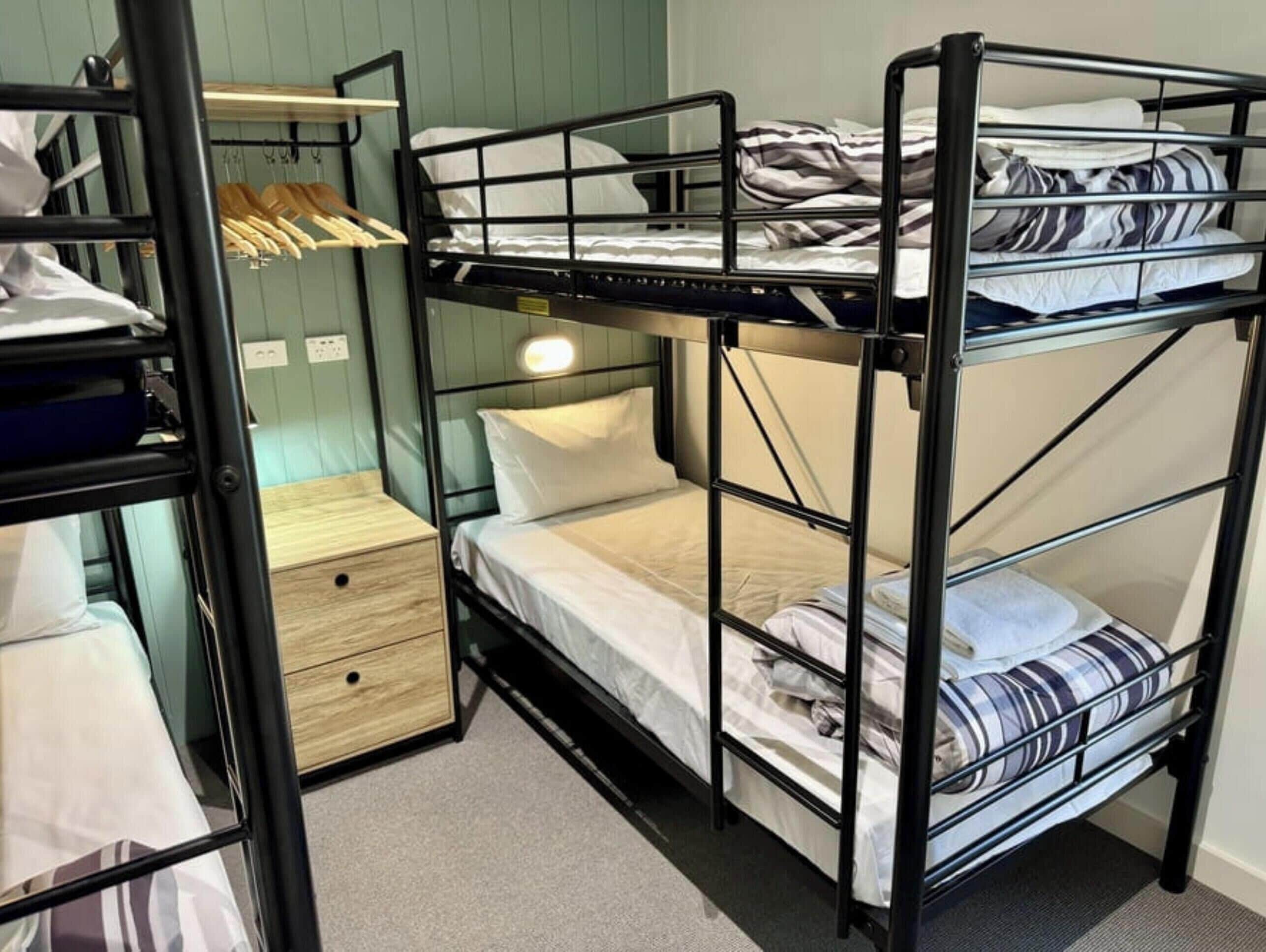 Superior 2 Bedroom Cabin - Sleeps 4