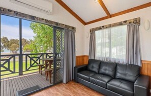 Superior 2 Bedroom Cabin -Pet Friendly | Living area