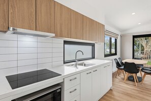 Superior 2 Bedroom Cabin - Sleeps 6 | Private kitchenette