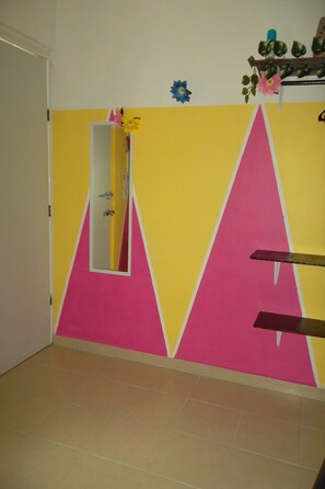 Basic Room, 1 Double Bed | Room amenity