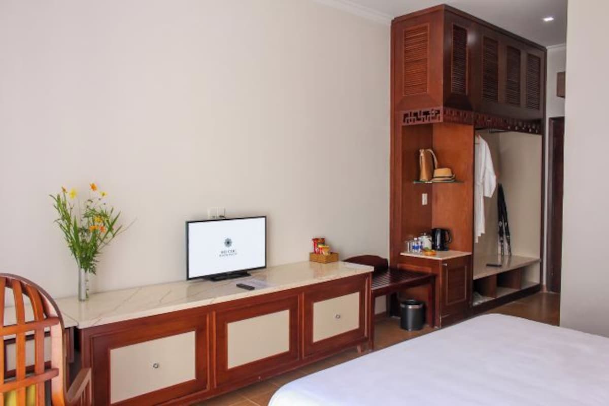 Minibar, két bảo mật tại phòng, màn/rèm cản sáng 