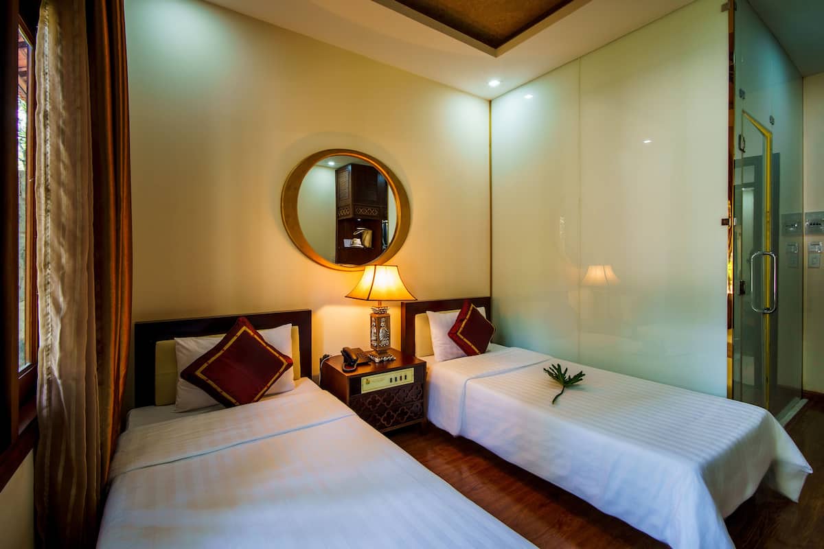 Minibar, caja fuerte, cortinas opacas y wifi gratis