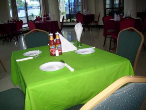 Breakfast, lunch, dinner served; local and international cuisine 