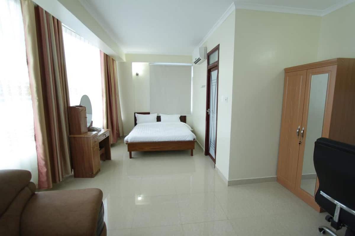 Superior Double Room, 1 Queen Bed, Non Smoking | Free WiFi, bed sheets