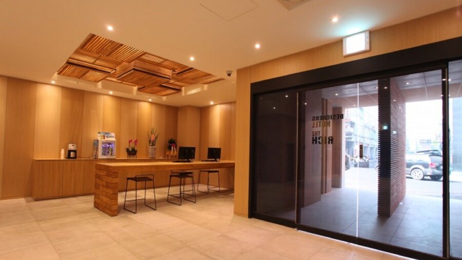 Designers Hotel The Rich