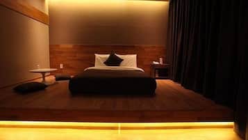 Desk, free WiFi, bed sheets